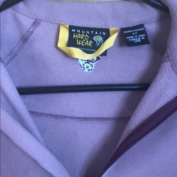 Mountain hardware pullover! - Picture 2 of 3